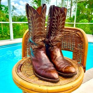 VINTAGE DAN POST chocolate brown leather western boots made in Spain